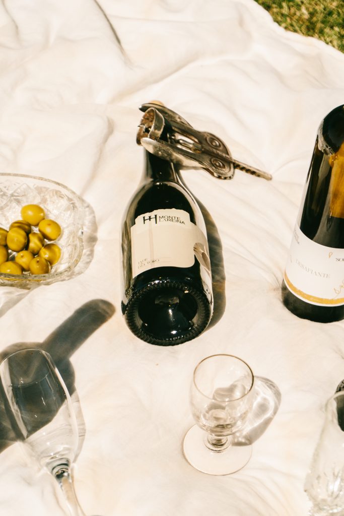 ¿Cuánto dura una botella de vino abierta? Guía por tipo de vino